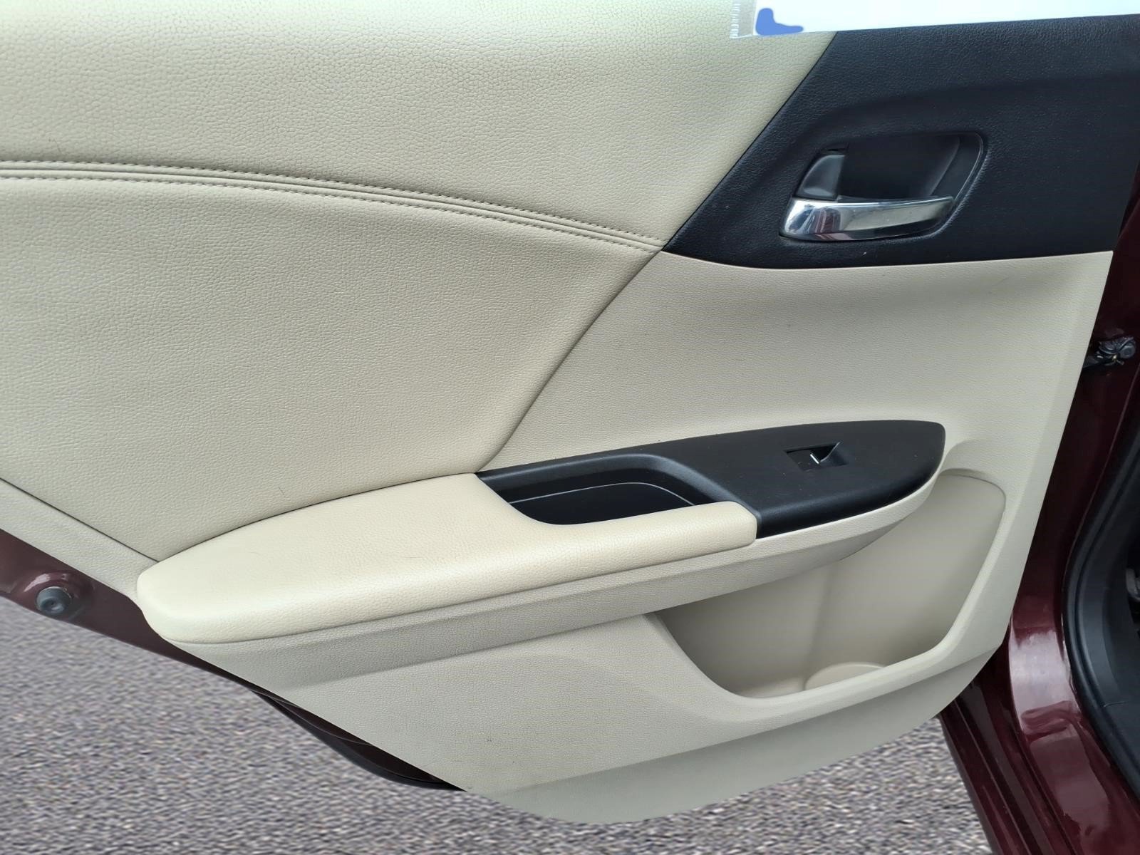 Used 2016 Honda Accord EX-L image 12