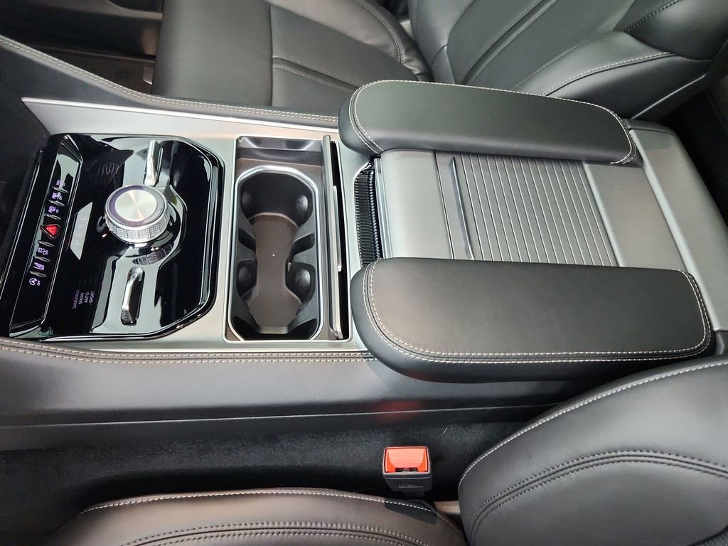 New 2026 Jeep Grand Wagoneer L Limited image 30