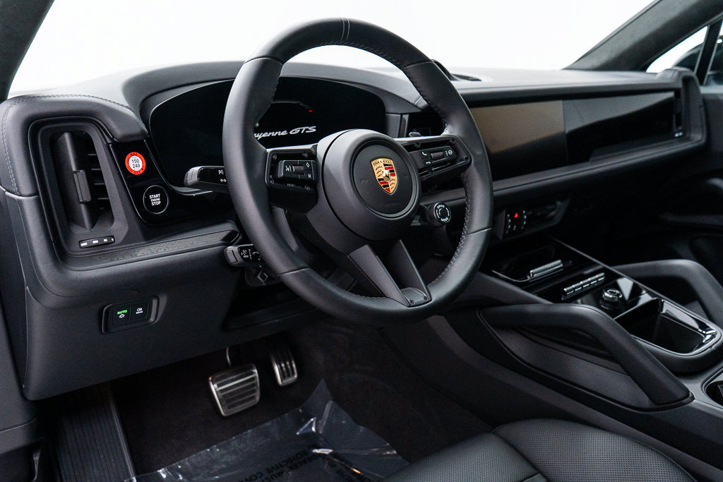 Certified 2026 Porsche Cayenne GTS AWD/4WD image 14