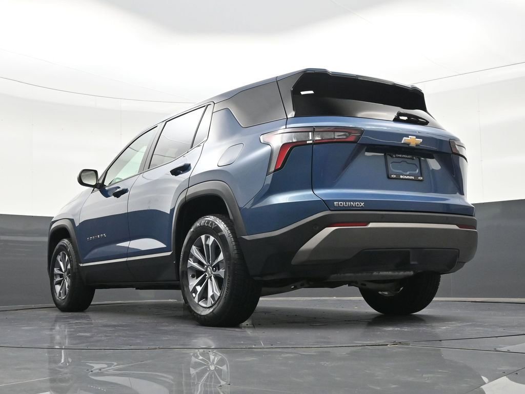 Used 2025 Chevrolet Equinox LT FWD image 29