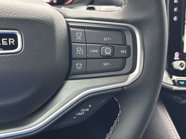 New 2026 Jeep Grand Wagoneer 2WD w/ Premium Group I image 28