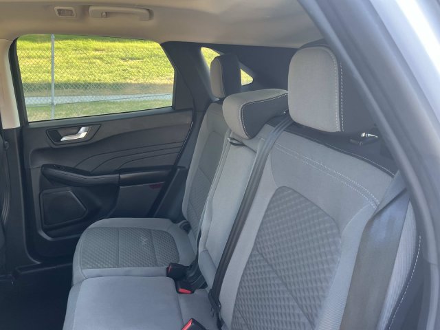 Used 2021 Ford Escape SE w/ Convenience Package FWD image 18
