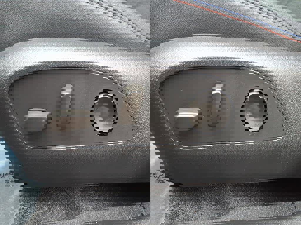 Used 2024 Chevrolet Blazer EV RS image 11