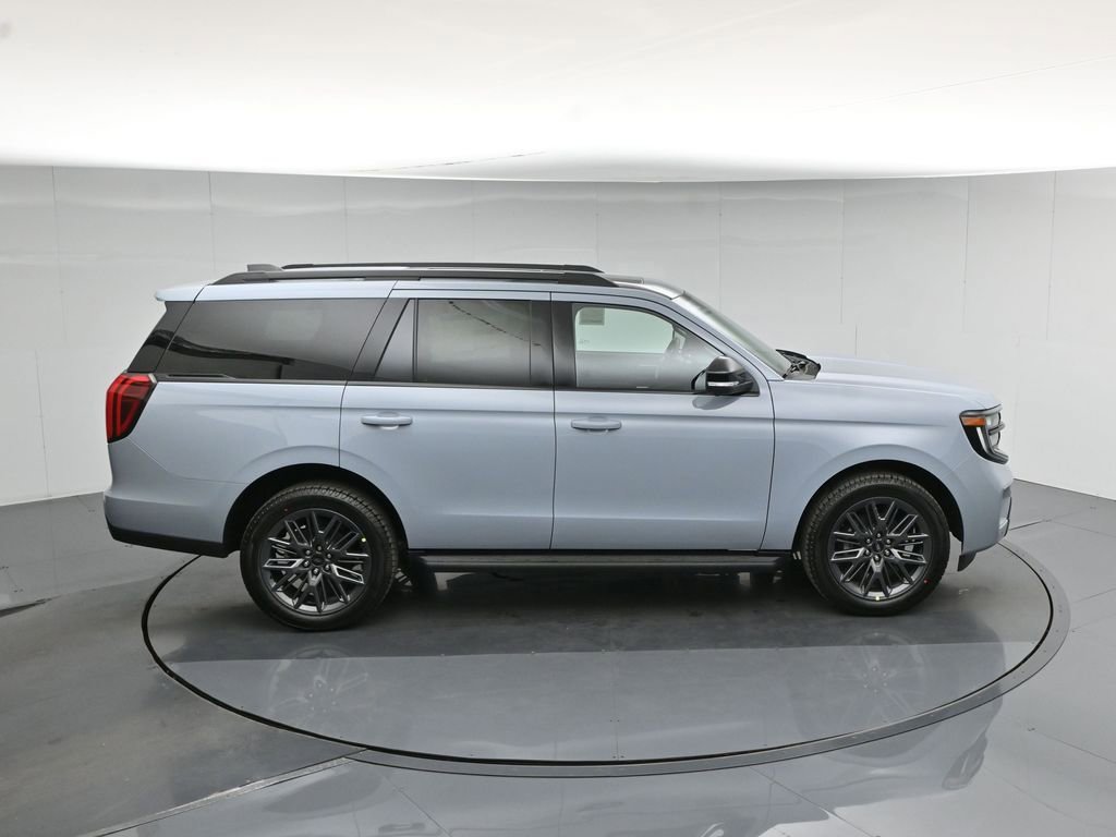 New 2026 Ford Expedition Platinum w/ Stealth Appearance Package AWD/4WD image 42