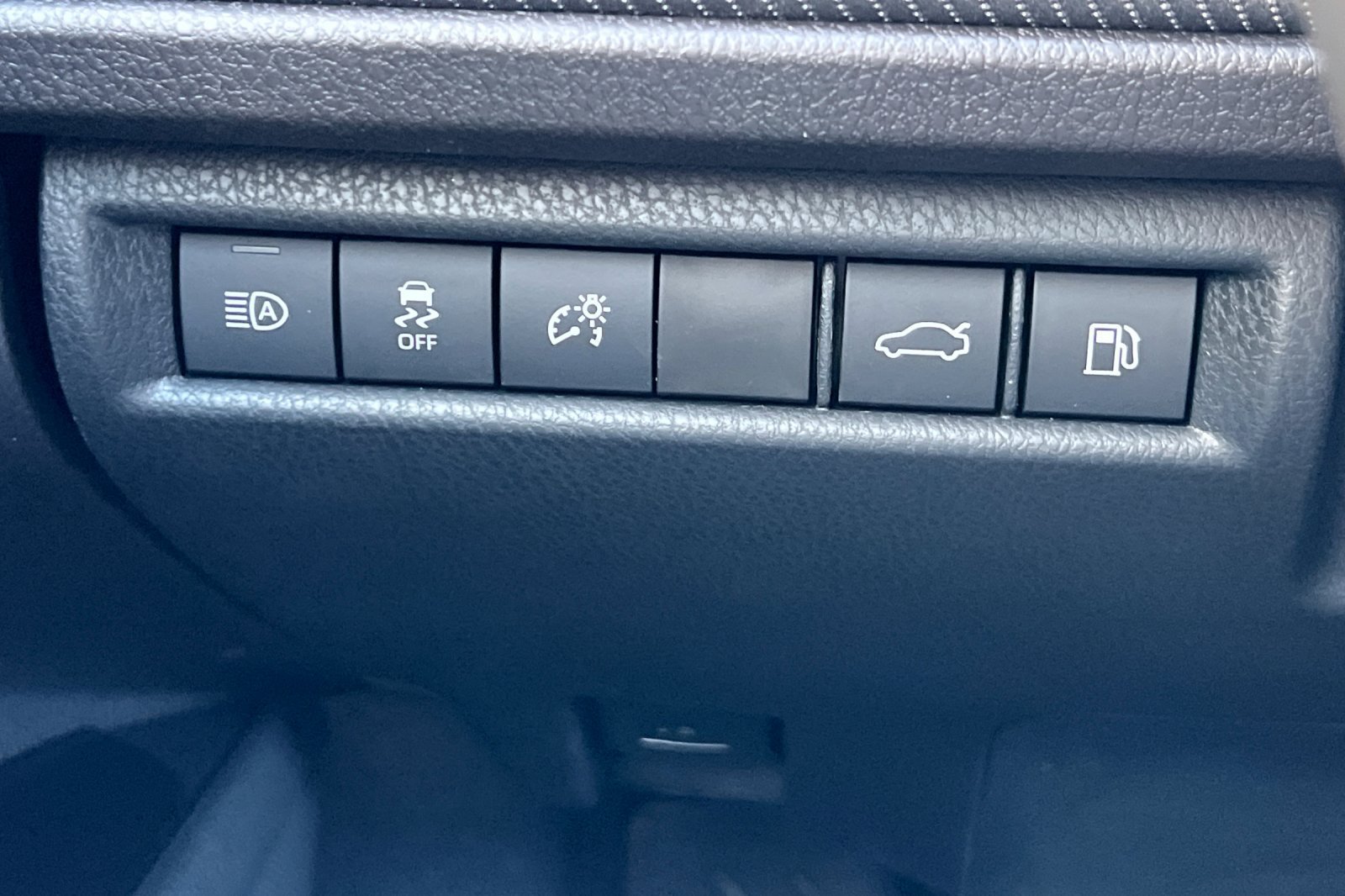 New 2026 Toyota Camry SE FWD image 27