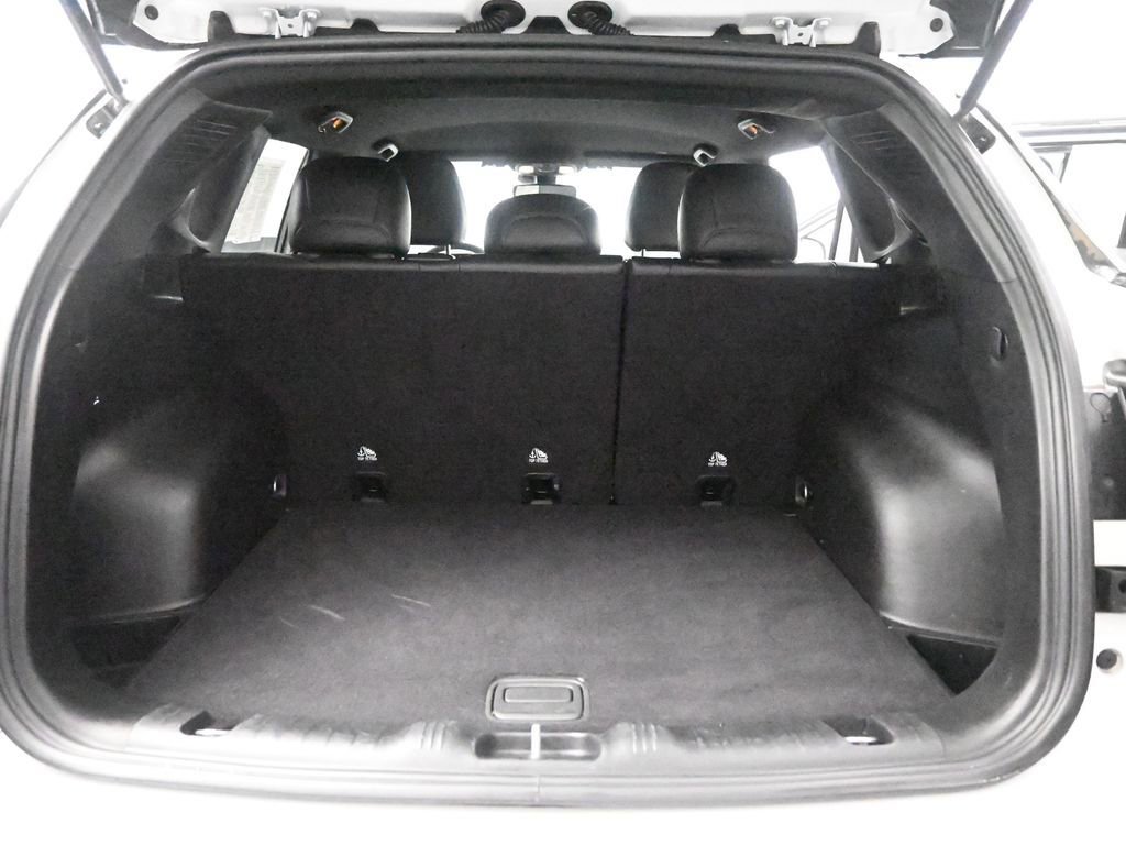 Used 2024 Jeep Compass Latitude image 23