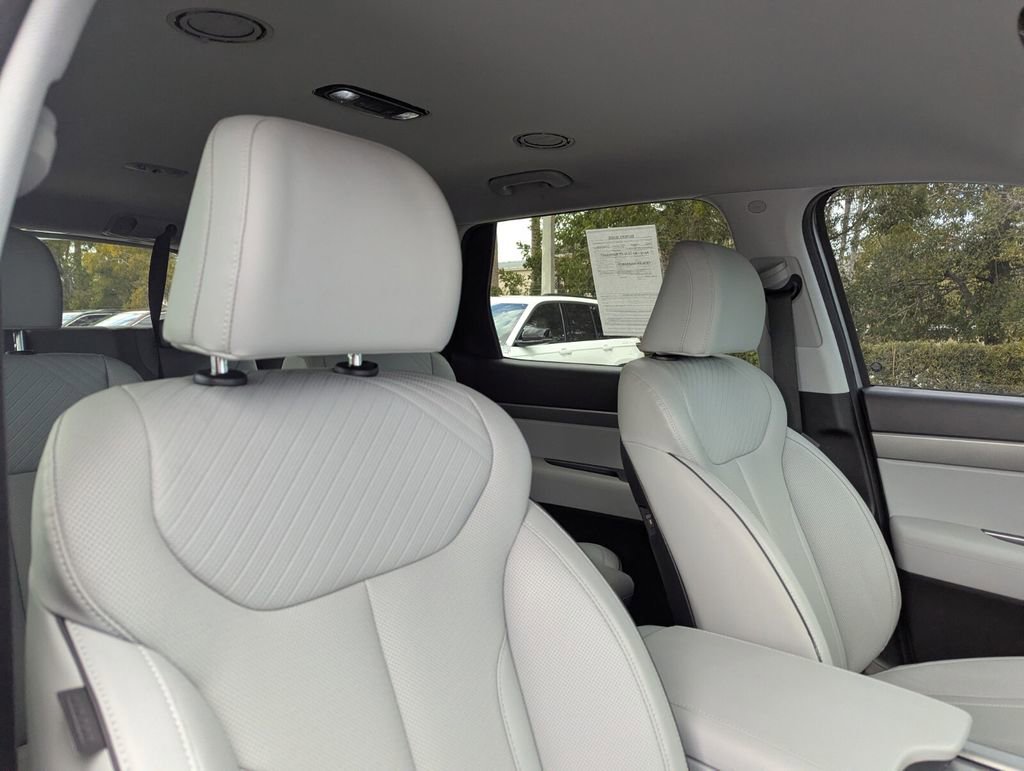 Used 2023 Hyundai Palisade SEL image 11
