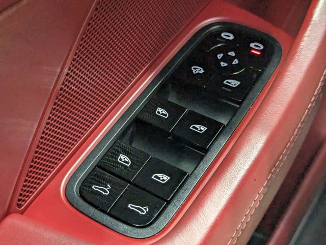 Used 2018 Porsche Panamera 4S w/ Premium Package Plus image 17