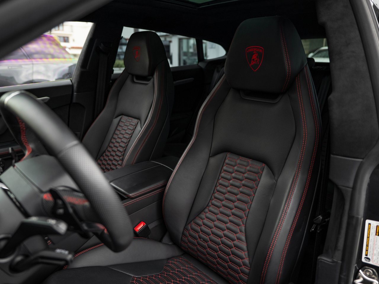 Used 2020 Lamborghini Urus image 17