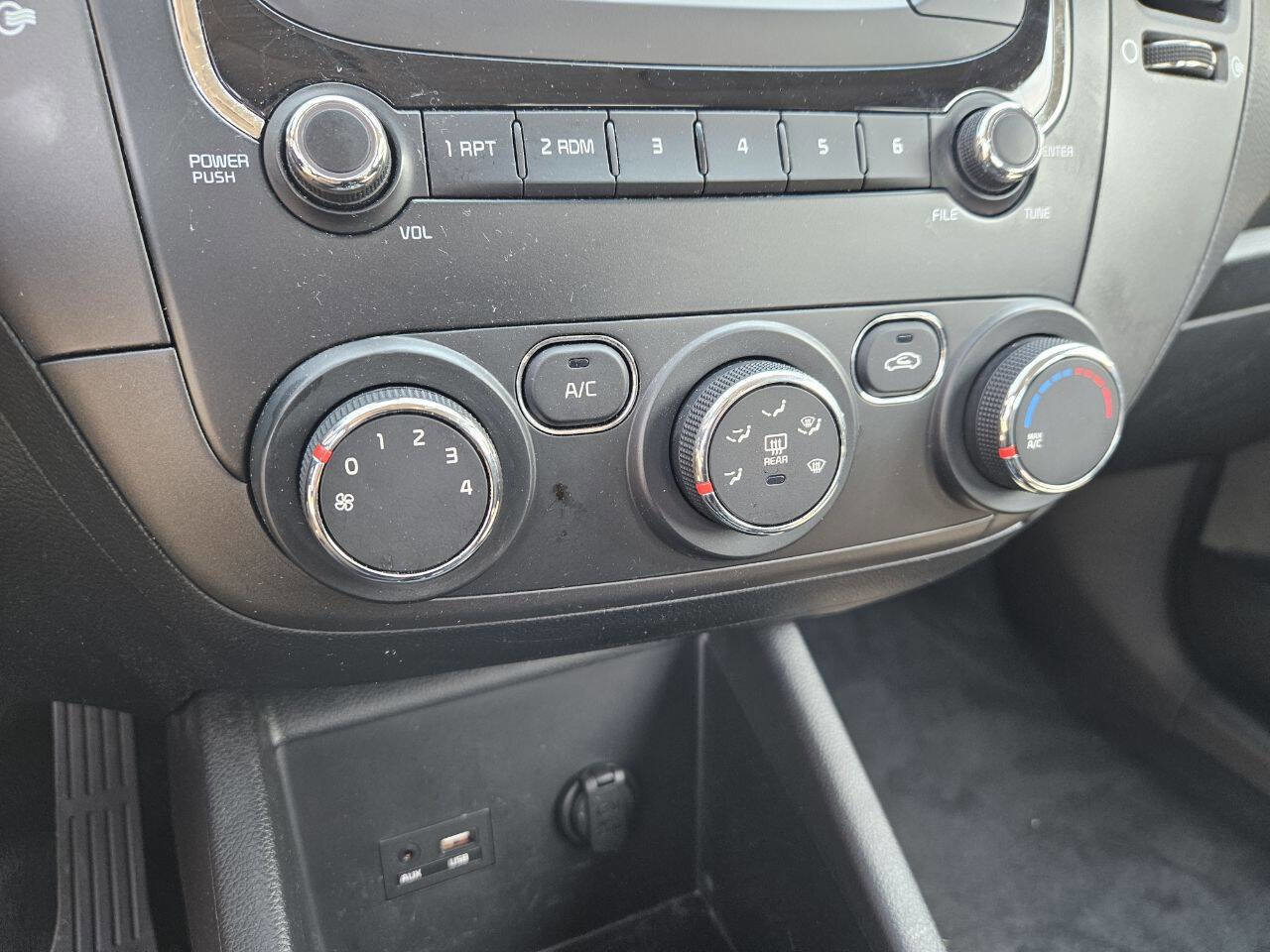 Used 2018 Kia Forte LX FWD image 19