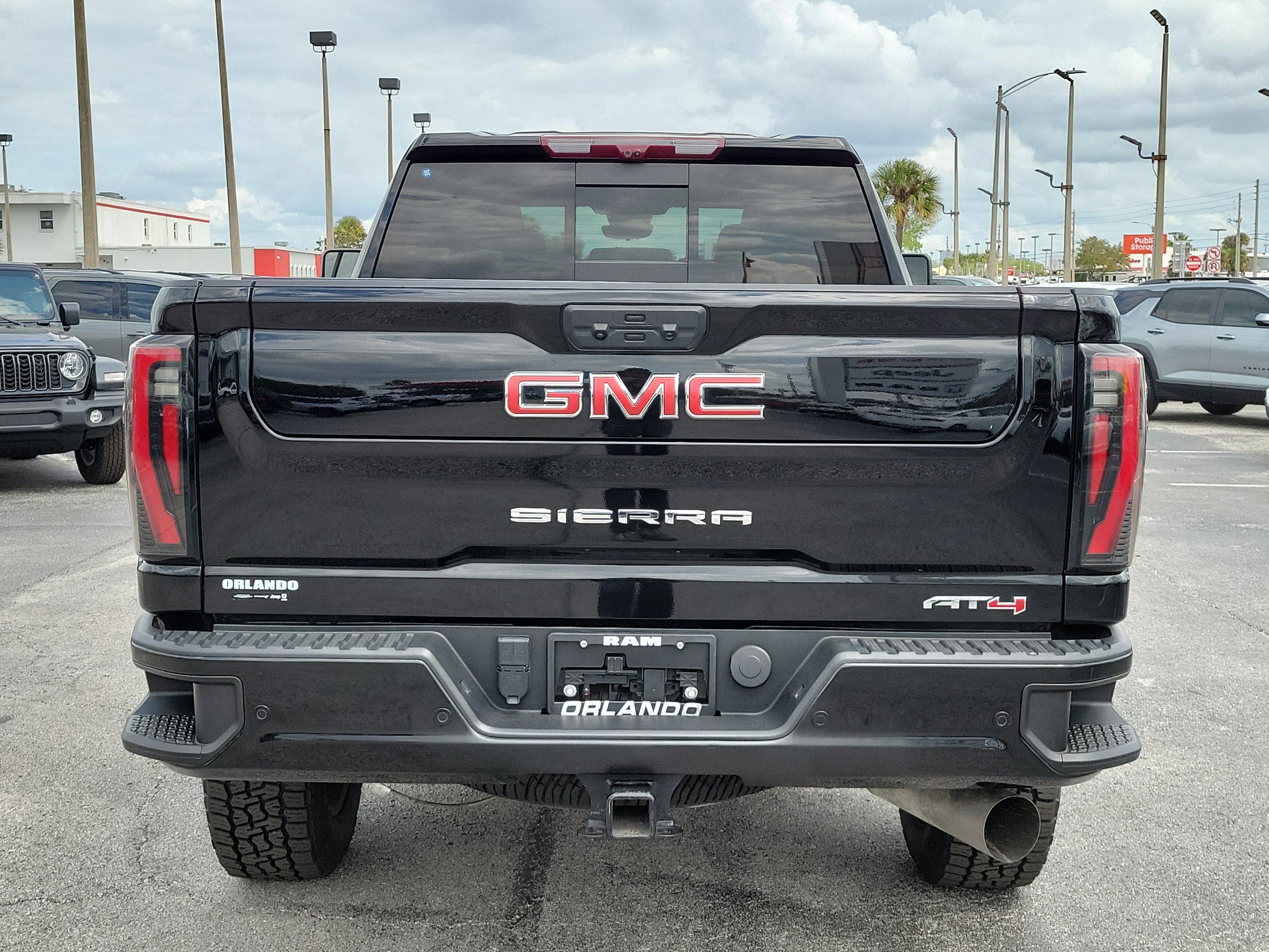 Used 2024 GMC Sierra 2500 AT4 w/ AT4 Premium Plus Package image 6