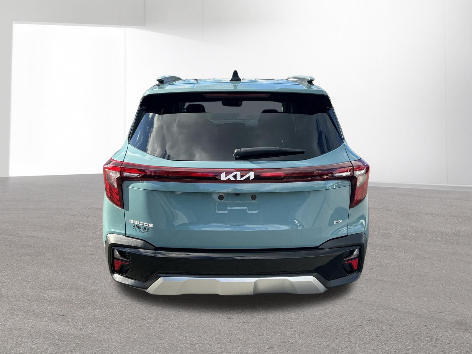 Used 2024 Kia Seltos EX AWD/4WD image 4