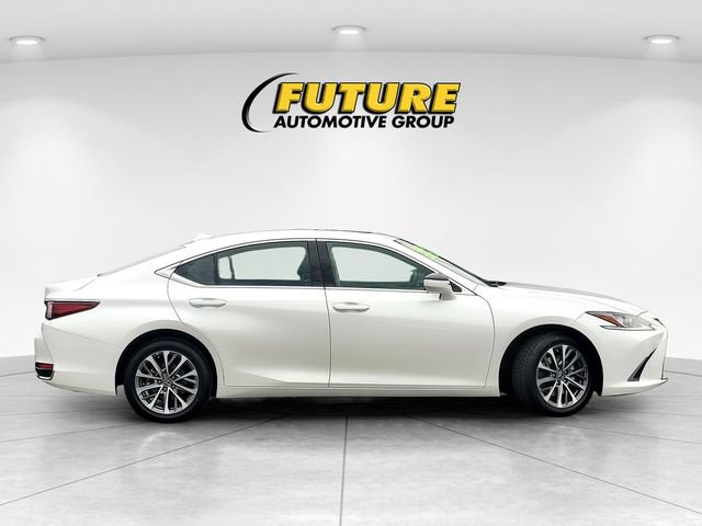 Used 2022 Lexus ES 250 w/ Accessory Package 2 AWD/4WD image 3