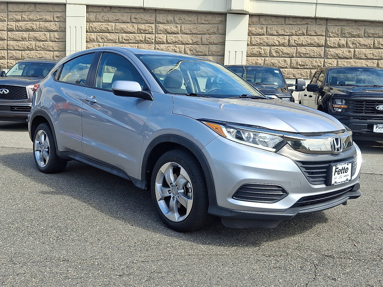 Used 2019 Honda HR-V LX image 3