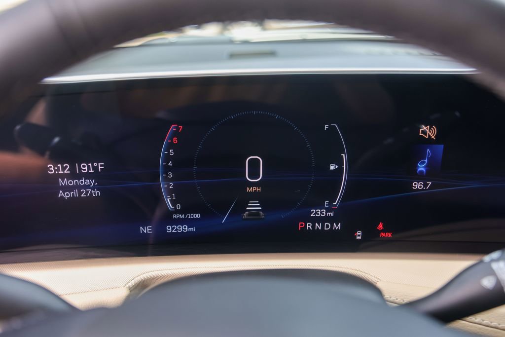 Certified 2024 Cadillac XT4 Luxury w/ Cold Weather Package FWD image 11