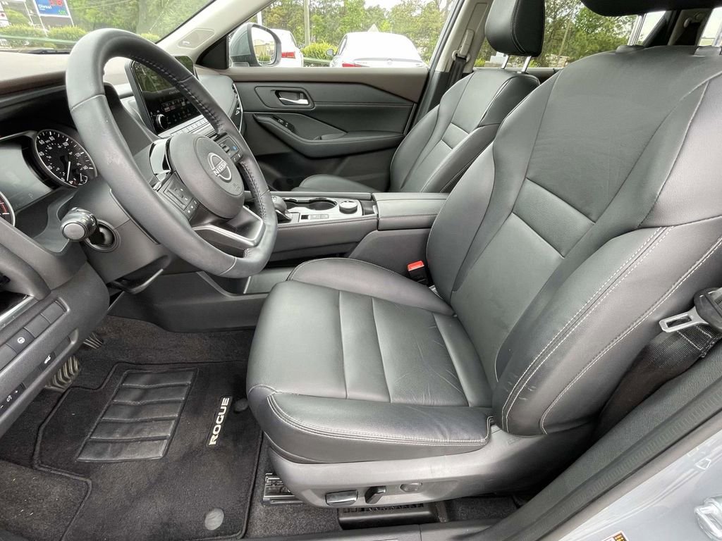 Used 2022 Nissan Rogue SL w/ SL Premium Package image 12