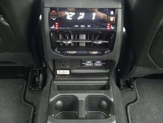 New 2025 Jeep Grand Cherokee L Limited w/ Luxury Tech Group II image 31