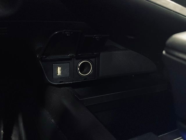 Used 2024 Toyota Camry SE image 28