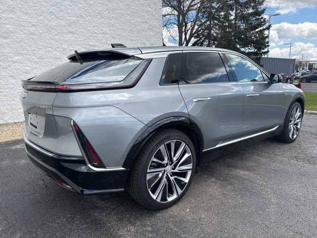 Used 2025 Cadillac Lyriq Luxury w/ LPO, Floor Liner Package image 5