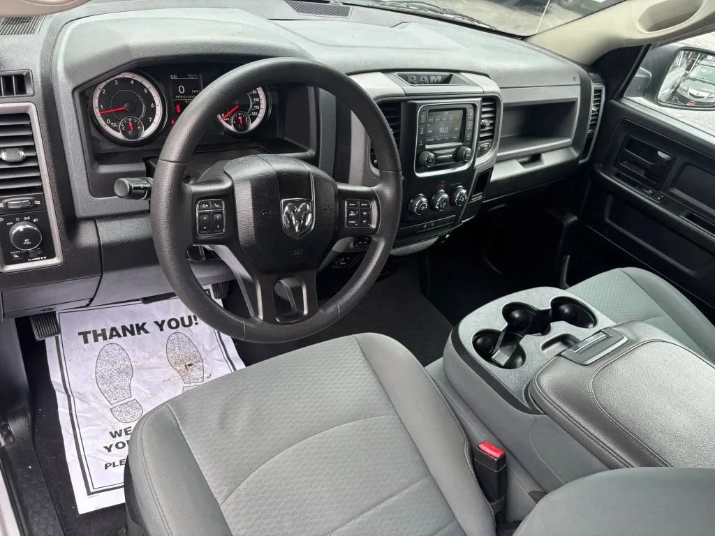 Used 2018 RAM 1500 ST AWD/4WD image 2