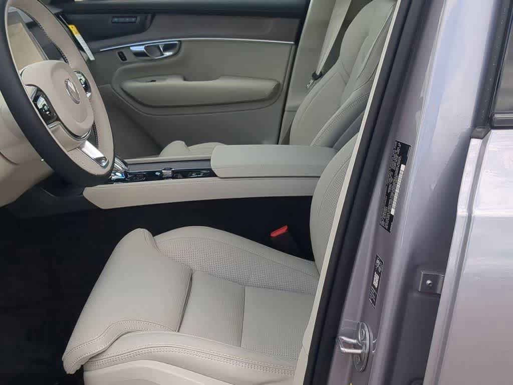 New 2026 Volvo XC90 T8 Ultra w/ Protection Package Premier AWD/4WD image 15