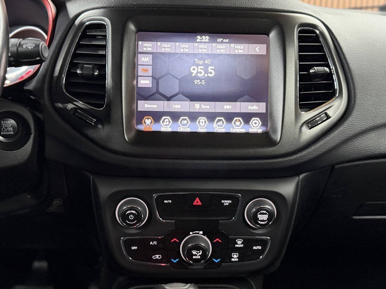 Used 2018 Jeep Compass Trailhawk AWD/4WD image 8