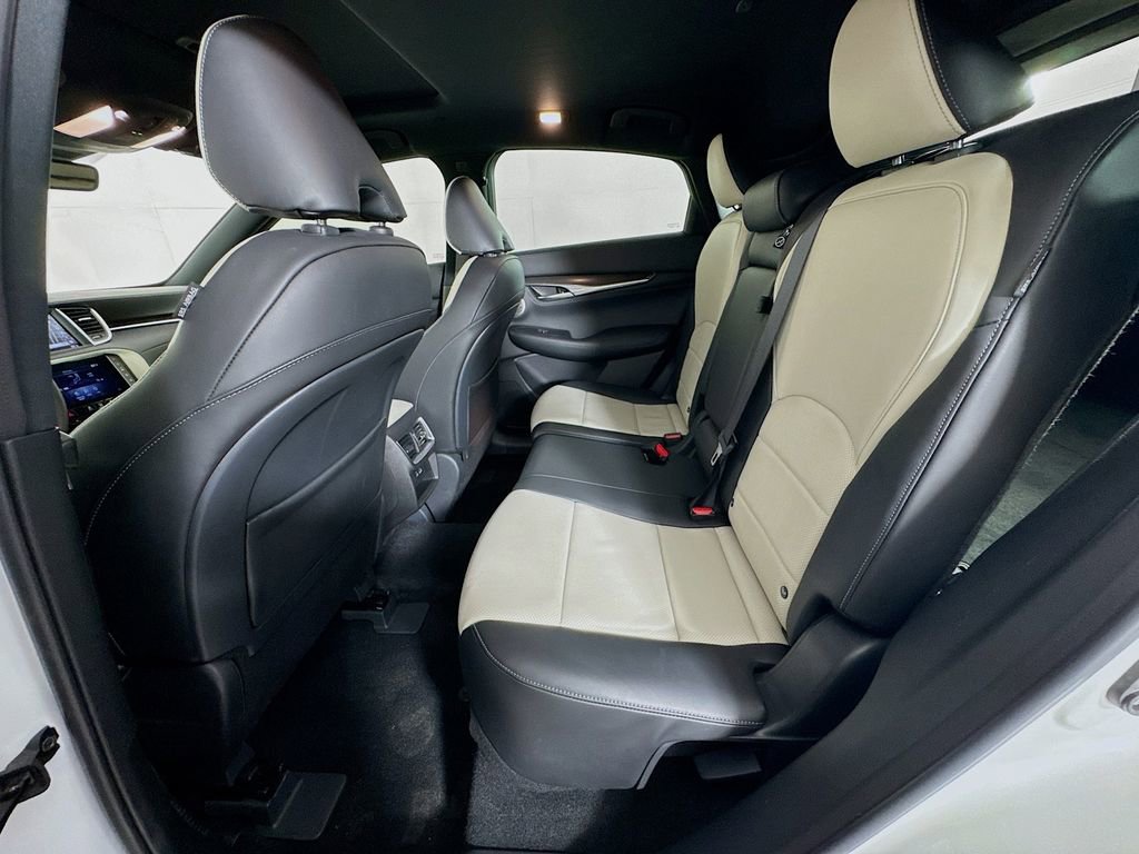 Certified 2025 INFINITI QX55 Essential image 30