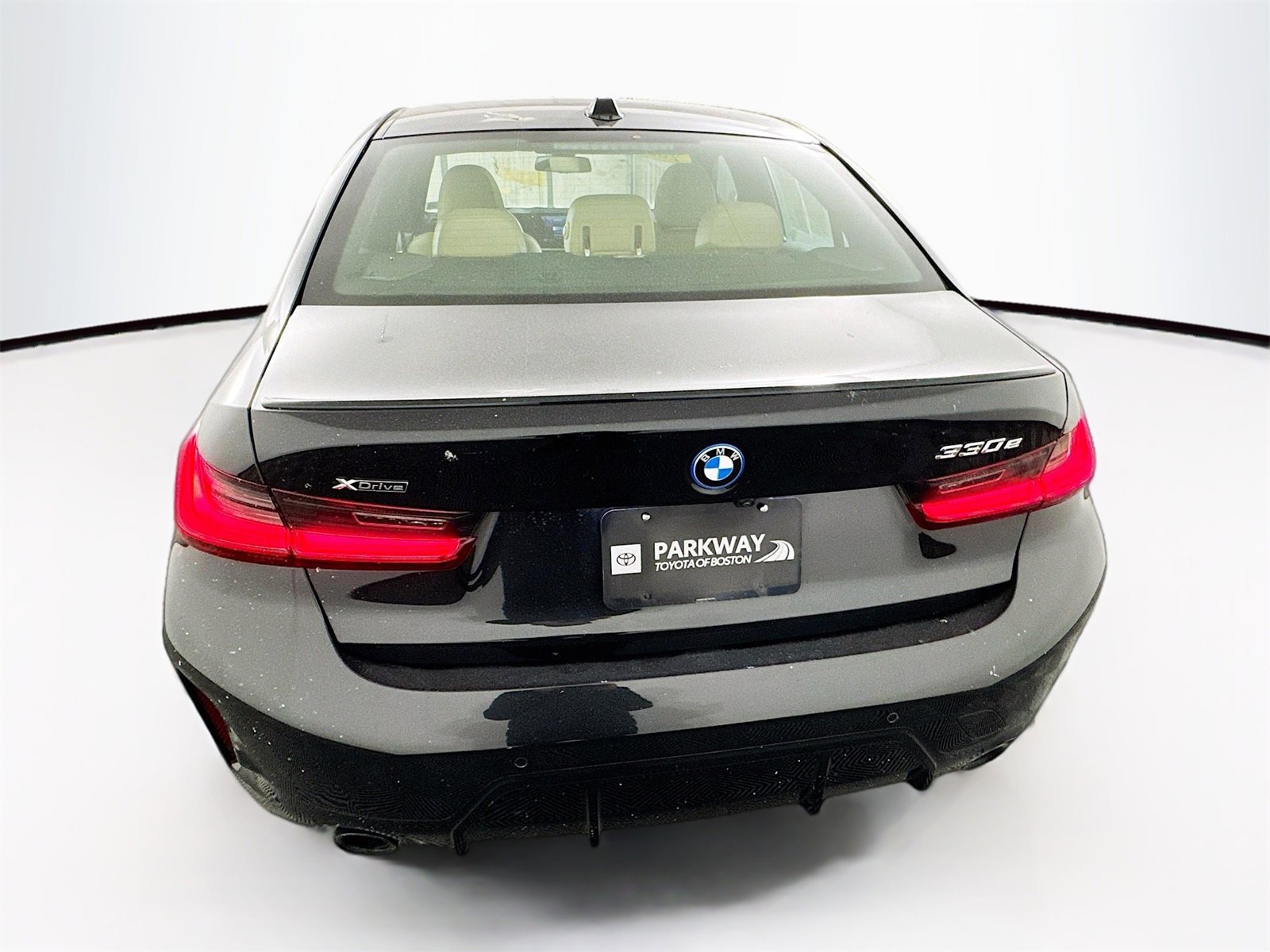 Used 2023 BMW 330e xDrive w/ M Sport Package image 6