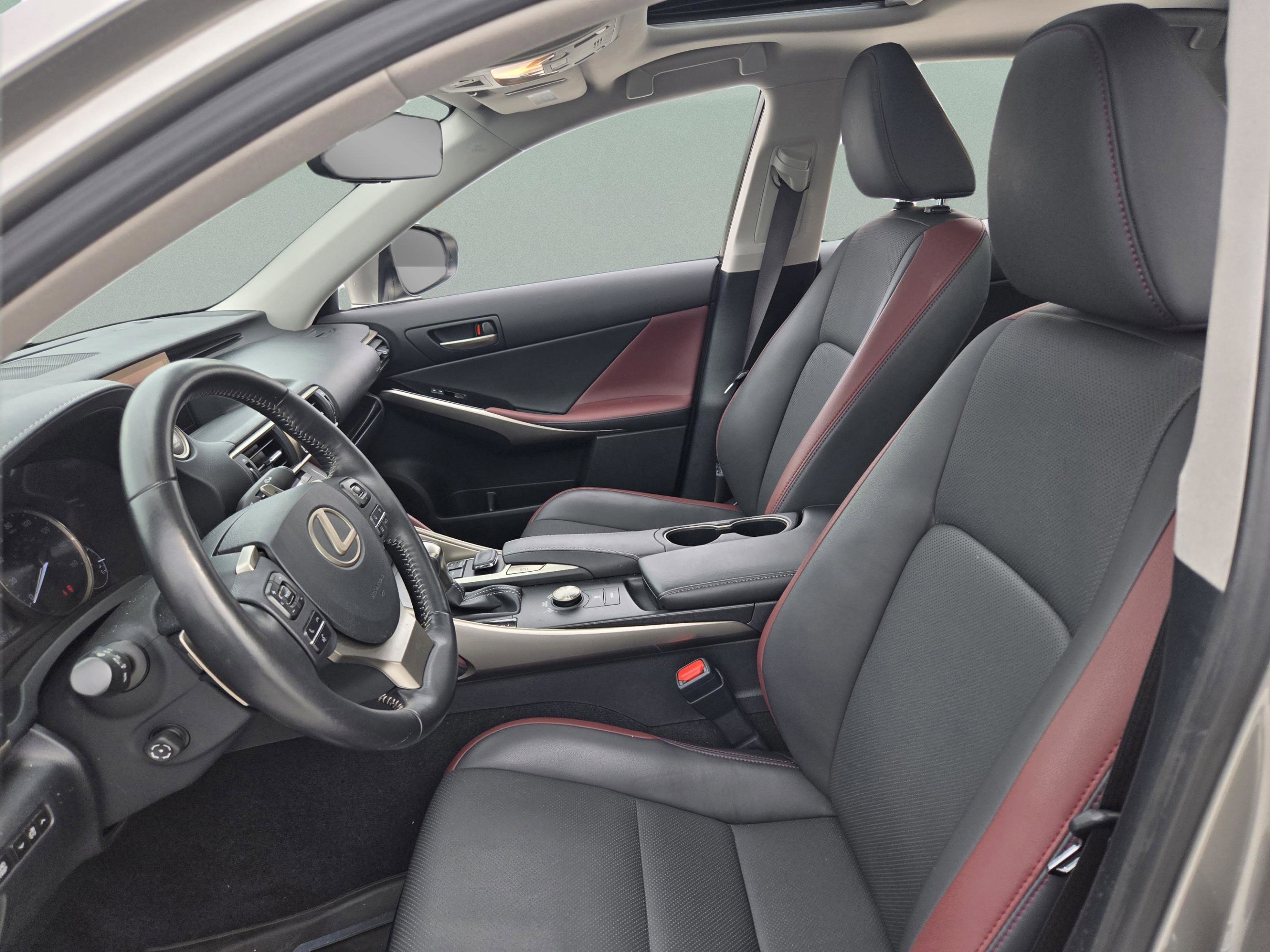 Used 2019 Lexus IS 300 w/ Navigation Package RWD image 27