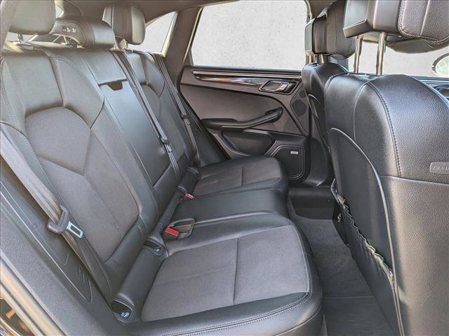 Used 2022 Porsche Macan AWD/4WD image 21