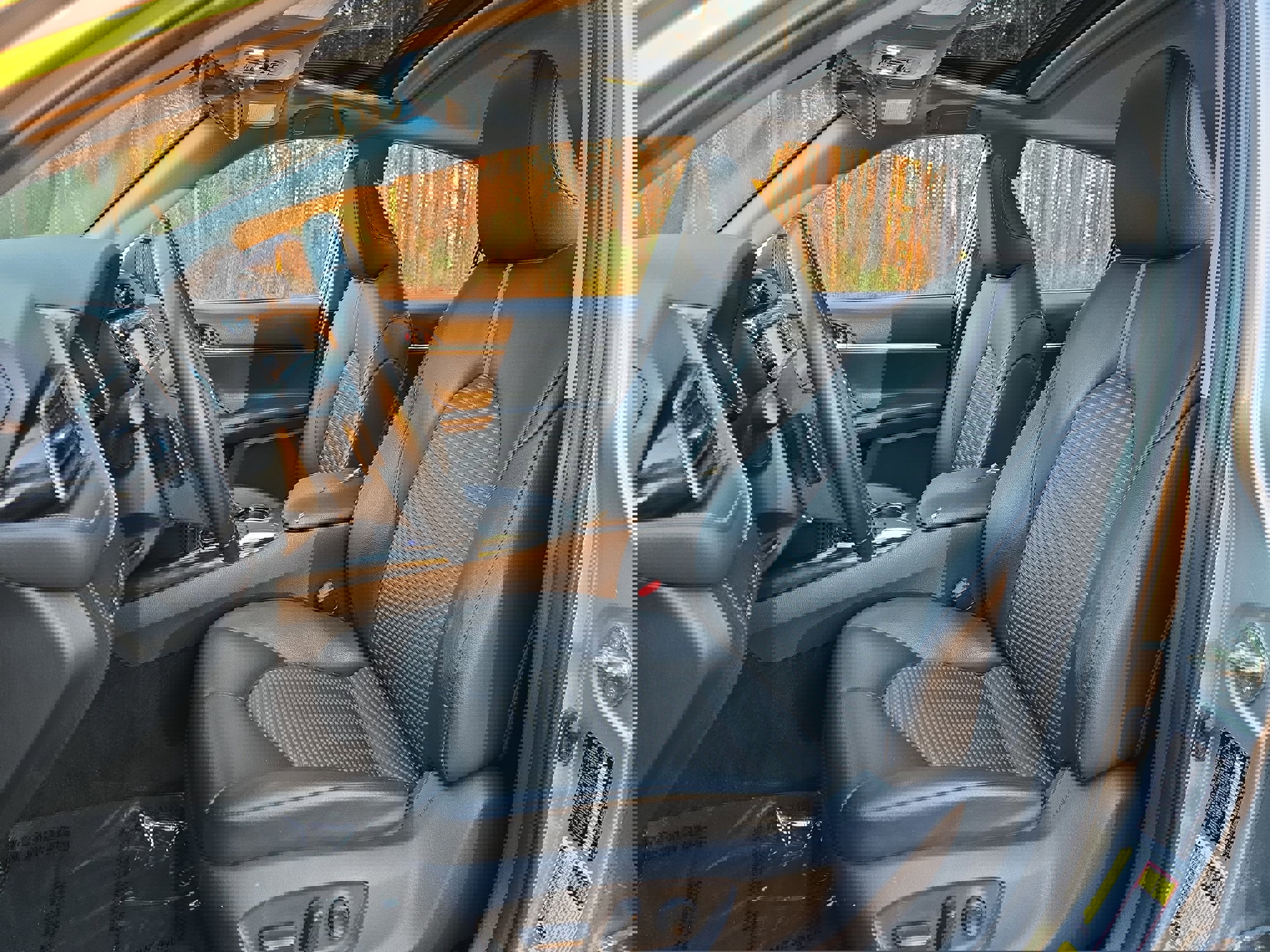 Used 2020 Toyota Camry SE image 14