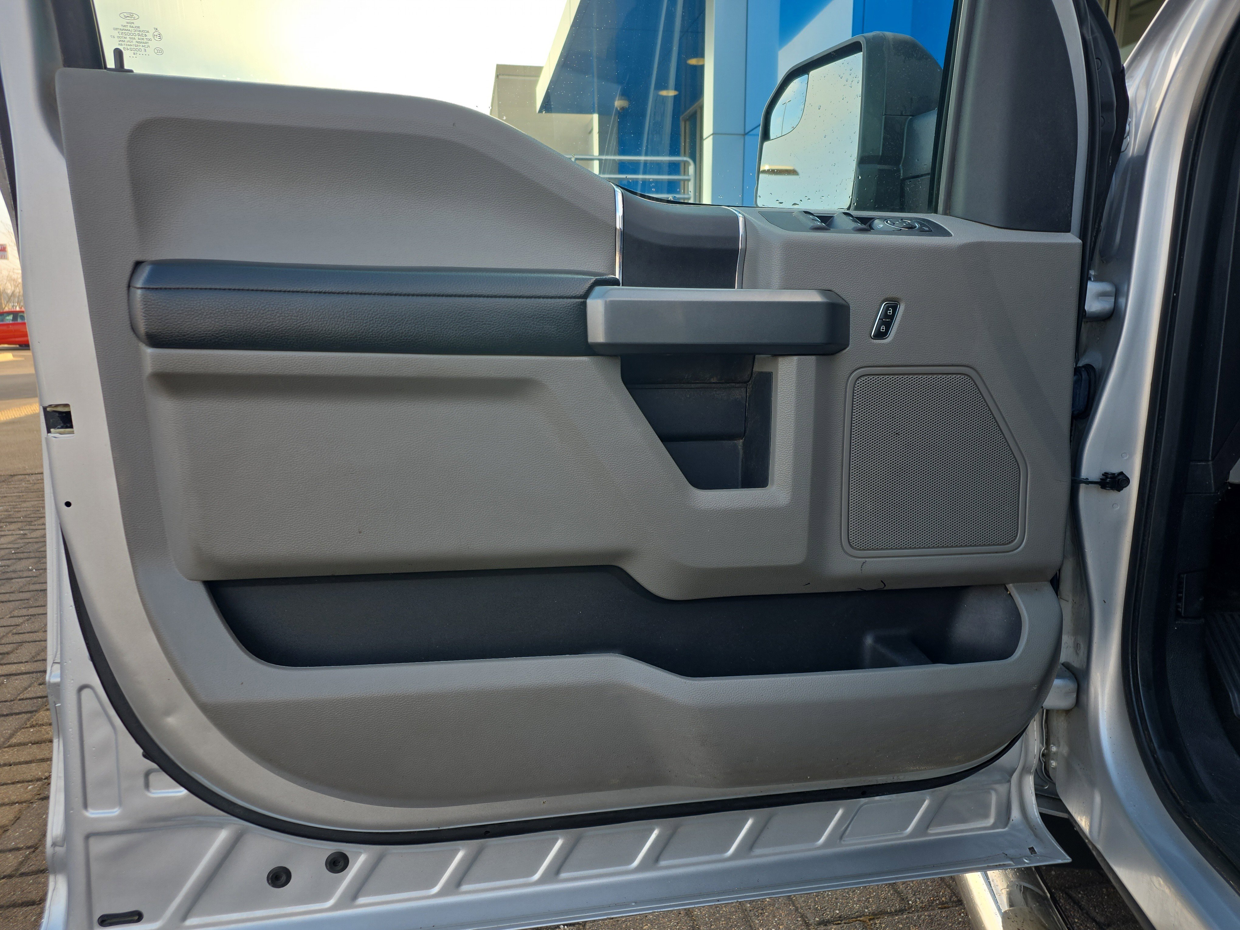 Used 2018 Ford F150 XLT w/ Trailer Tow Package image 13