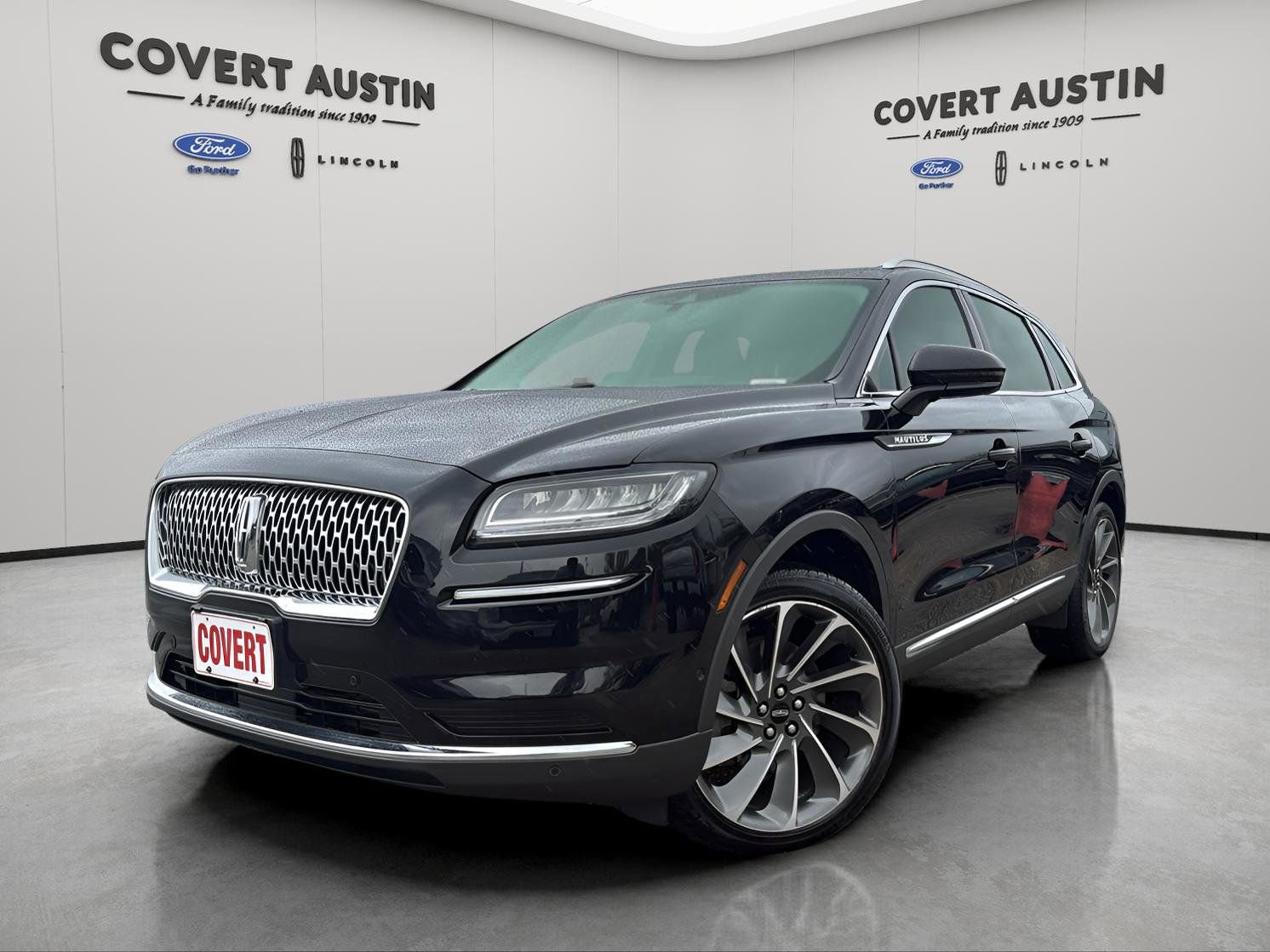 Used 2022 Lincoln Nautilus Reserve w/ Equipment Group 201A image 1