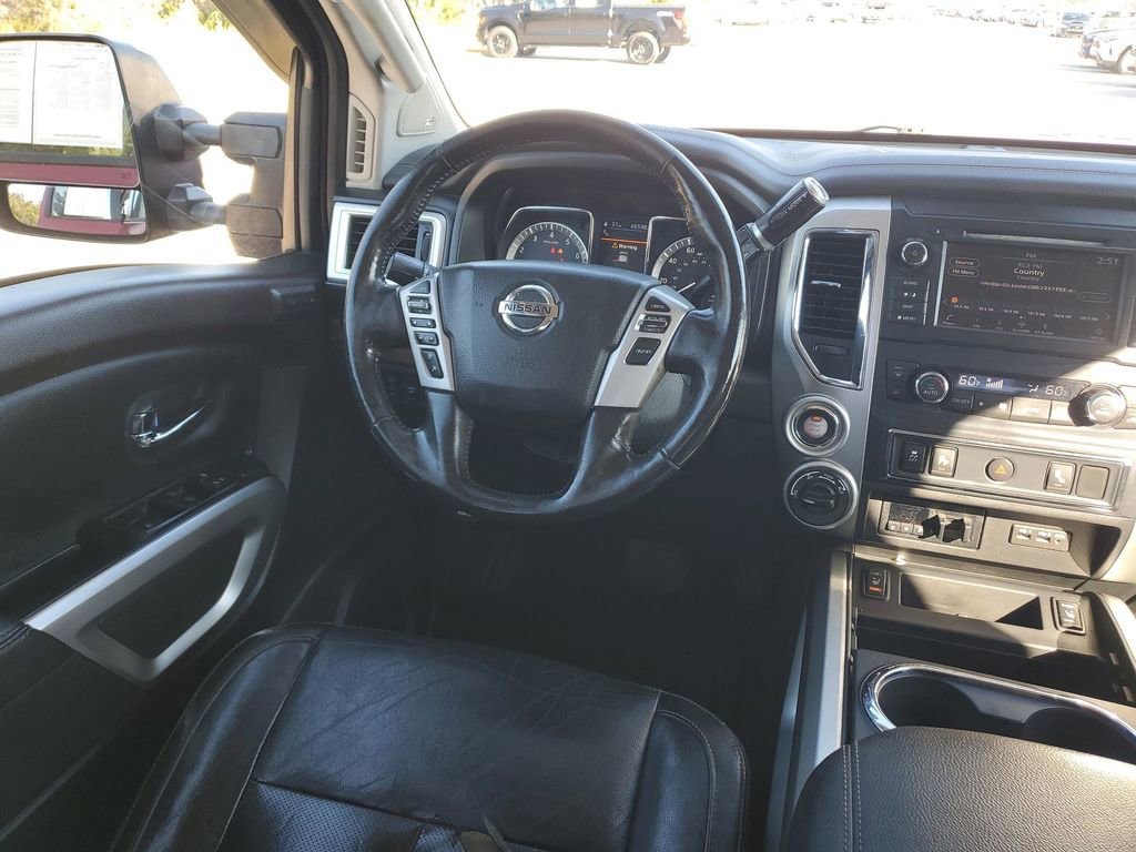 Used 2019 Nissan Titan SL w/ Chrome Package image 15