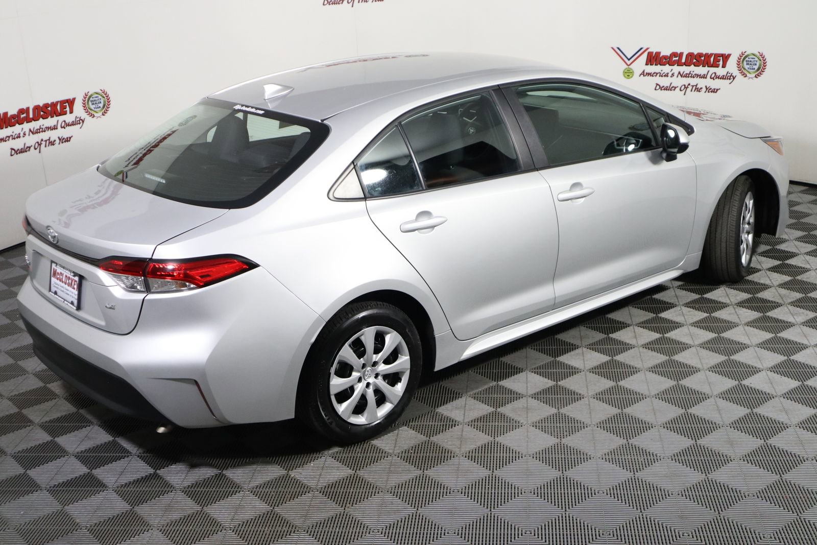 Used 2025 Toyota Corolla LE image 5