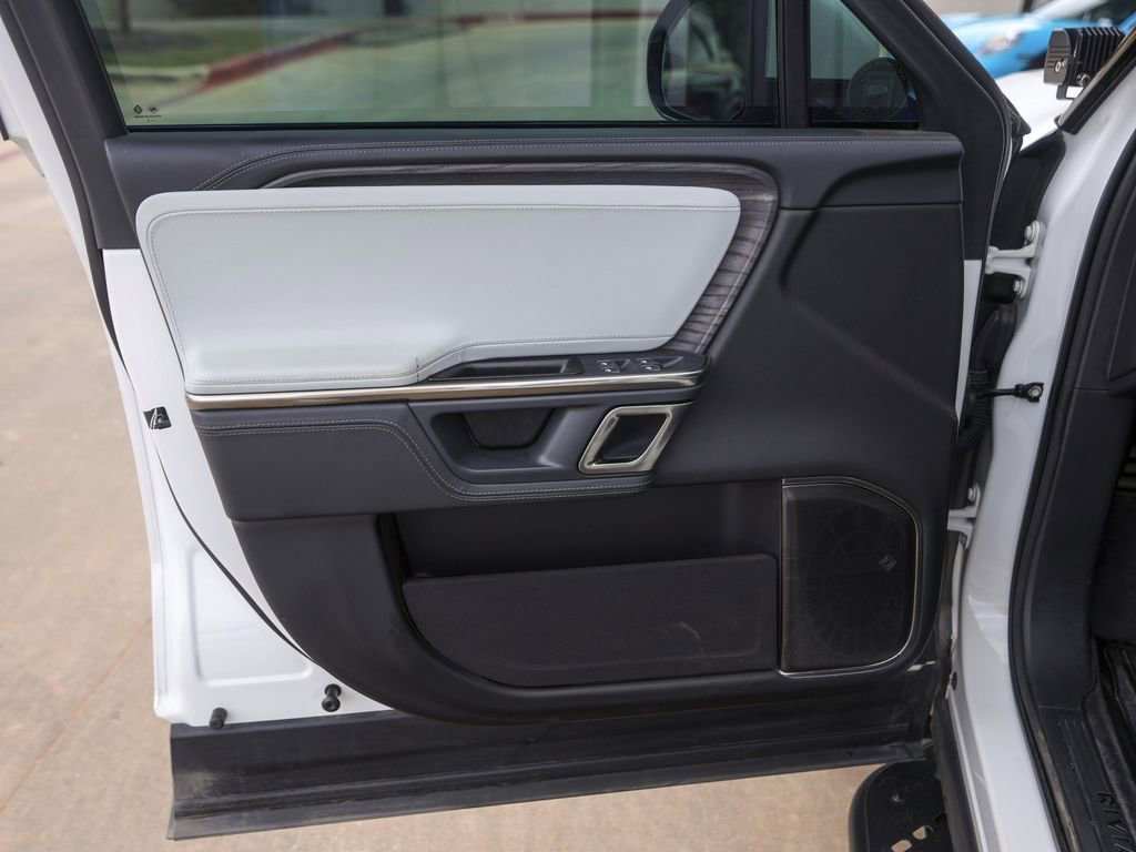 Used 2023 Rivian R1S Adventure image 36