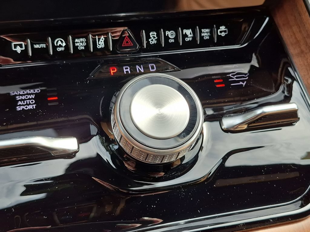 New 2026 Jeep Grand Wagoneer L Summit AWD/4WD image 27