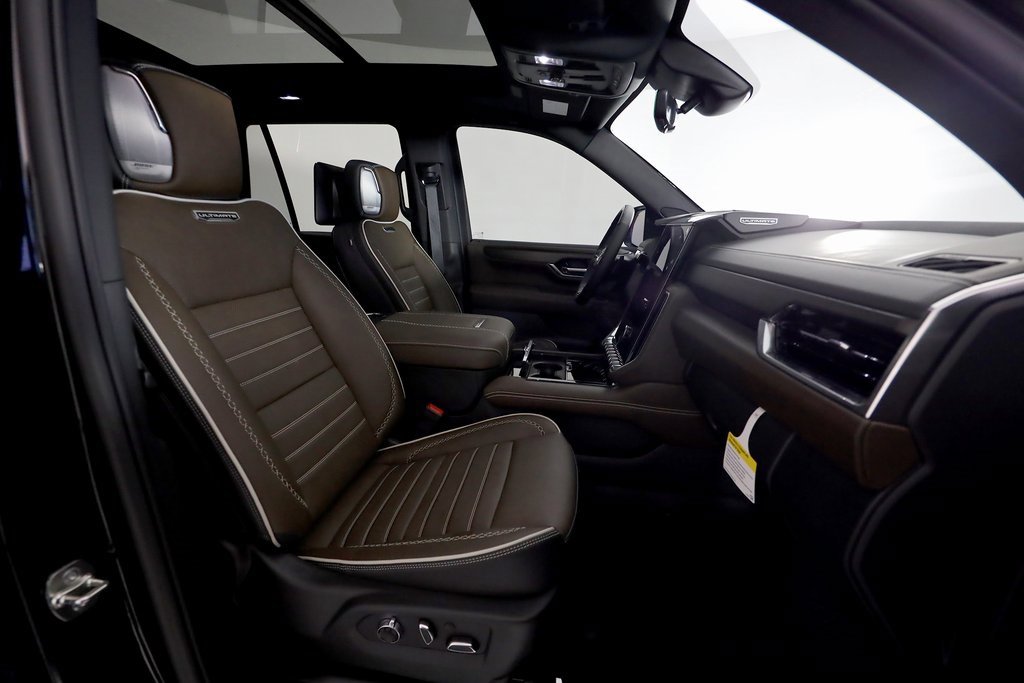 Used 2025 GMC Yukon Denali Ultimate image 12