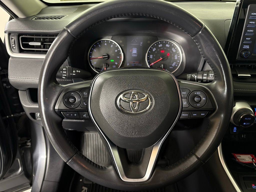 Used 2019 Toyota RAV4 XLE Premium image 20