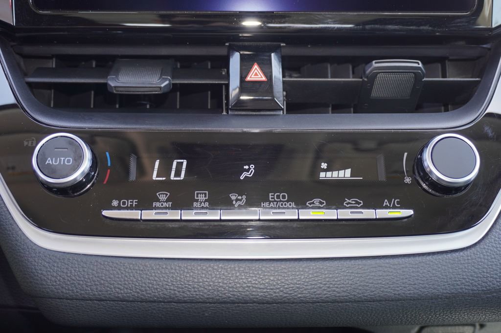 Certified 2025 Toyota Corolla LE FWD image 15