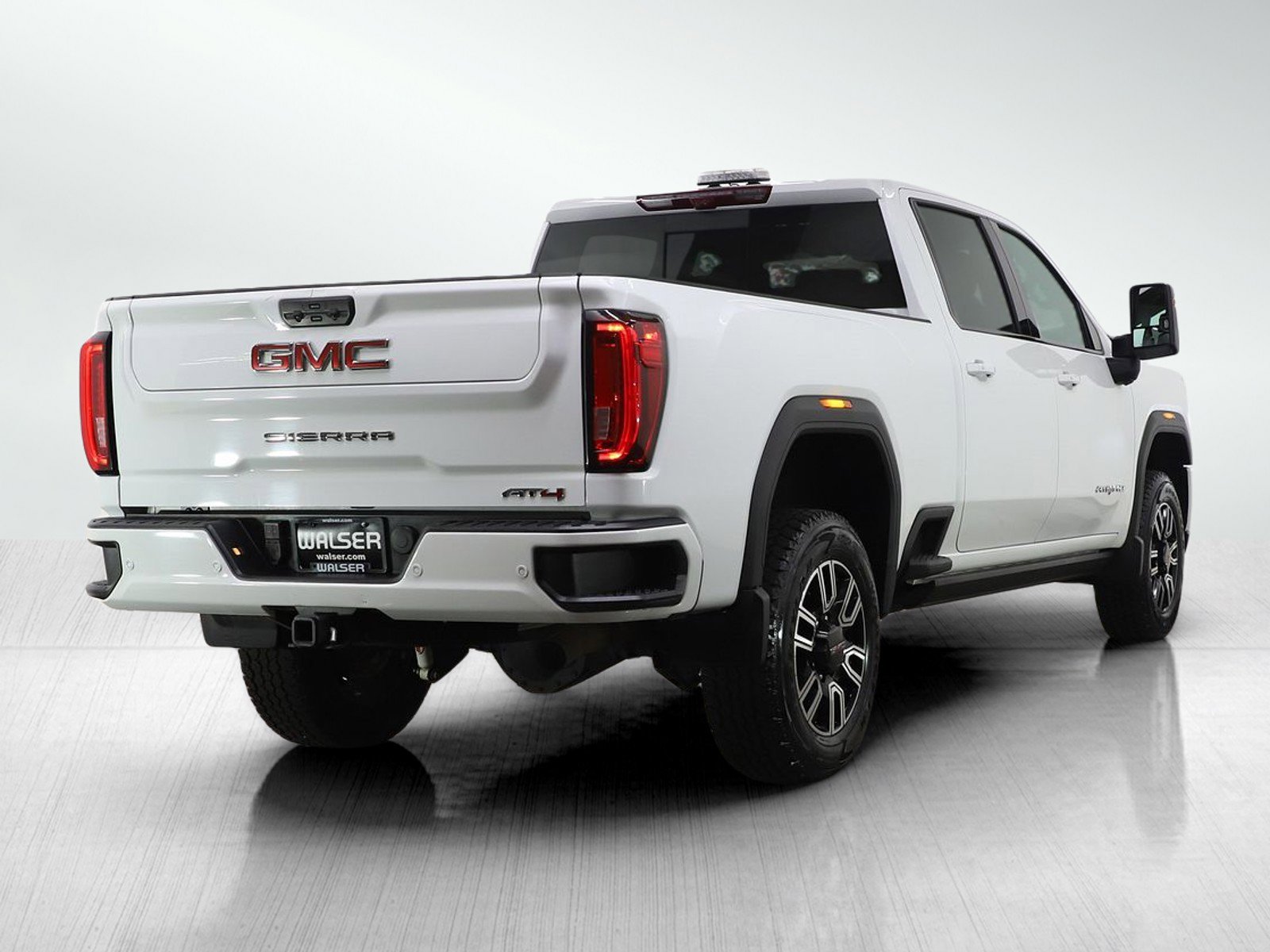 Used 2022 GMC Sierra 3500 AT4 w/ AT4 Premium Plus Package image 5