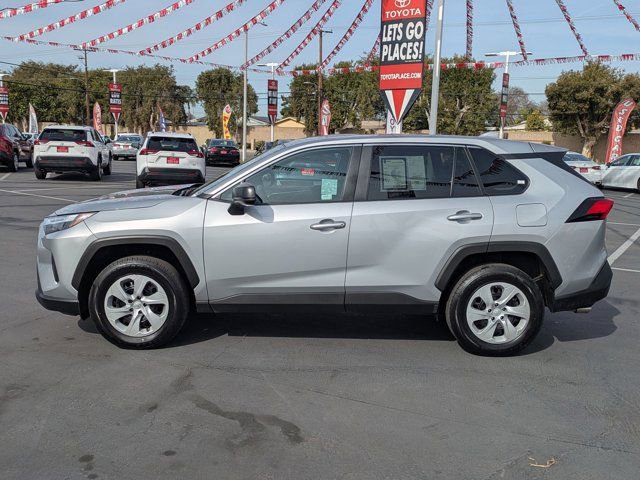 Used 2024 Toyota RAV4 LE image 12
