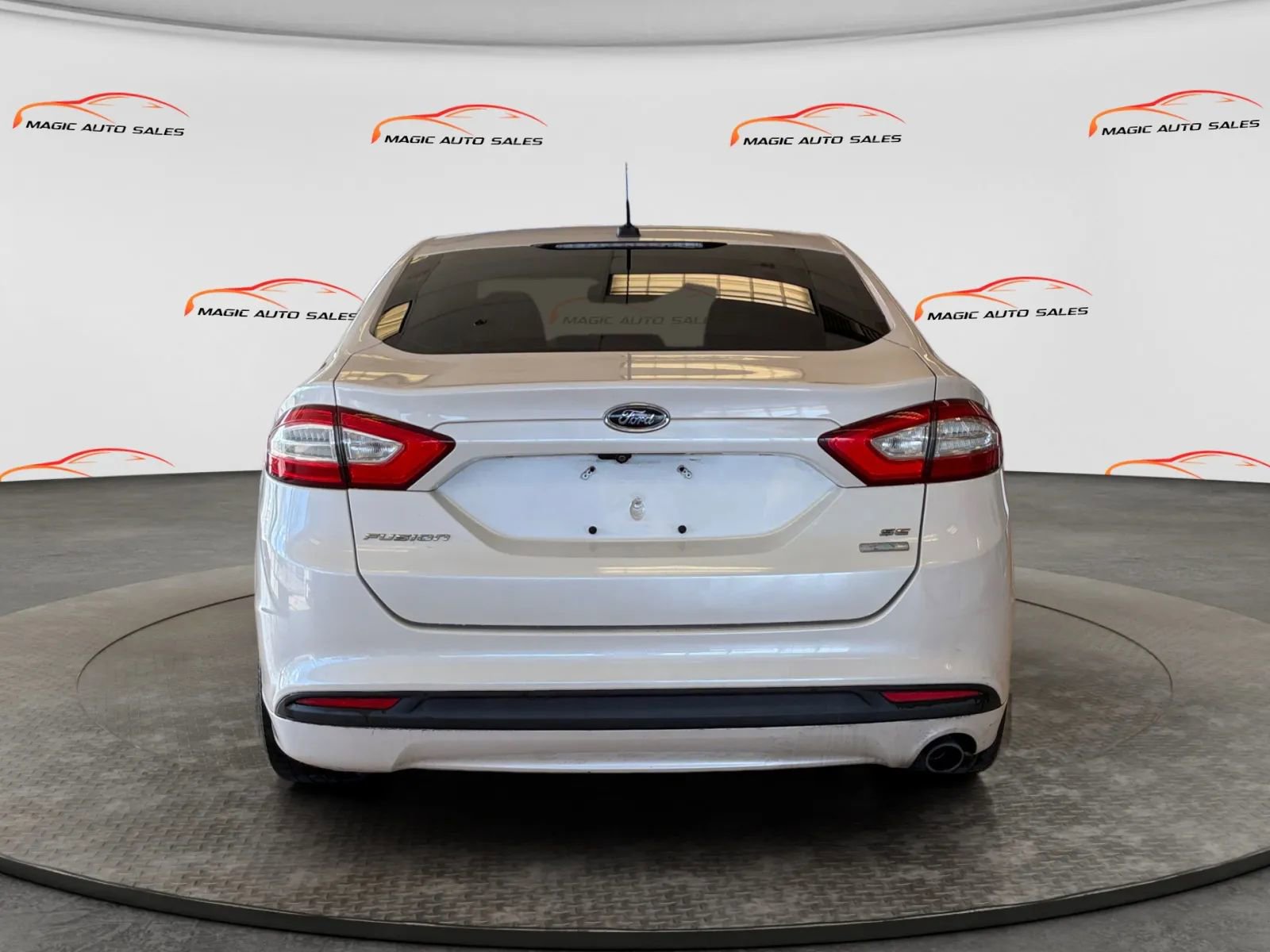 Used 2016 Ford Fusion SE w/ Equipment Group 202A image 42