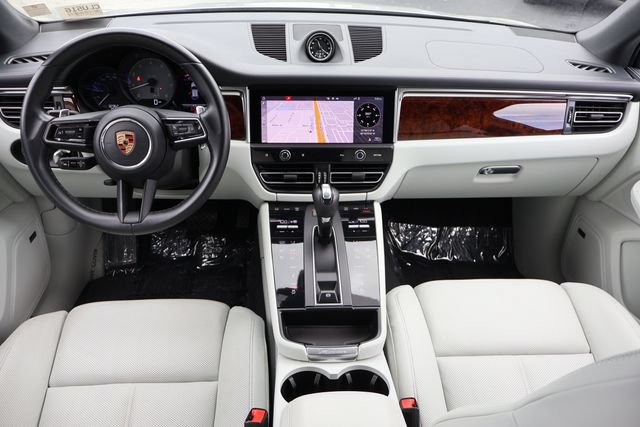 Used 2024 Porsche Macan S AWD/4WD image 15