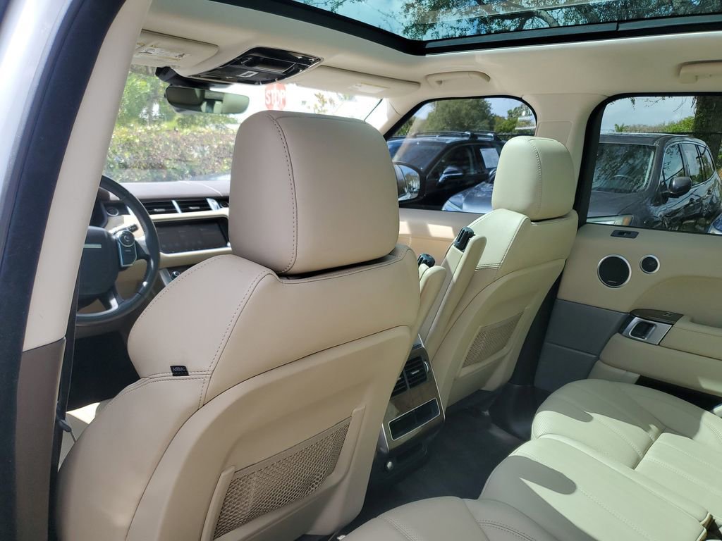 Used 2017 Land Rover Range Rover Sport SE image 15