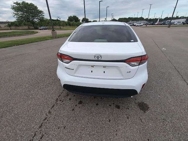 Used 2024 Toyota Corolla LE FWD image 6
