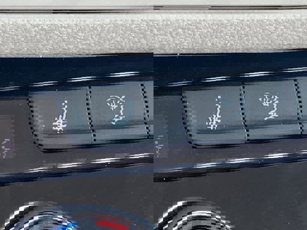 Used 2024 Volkswagen Jetta SE image 17