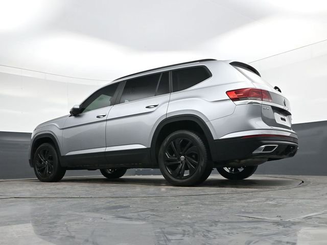 Used 2022 Volkswagen Atlas SE w/ Black Wheel Package image 33