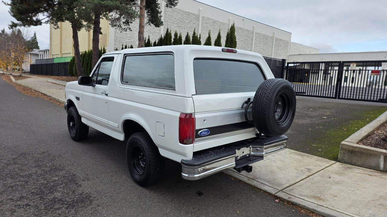 Used 1993 Ford Bronco XLT image 7