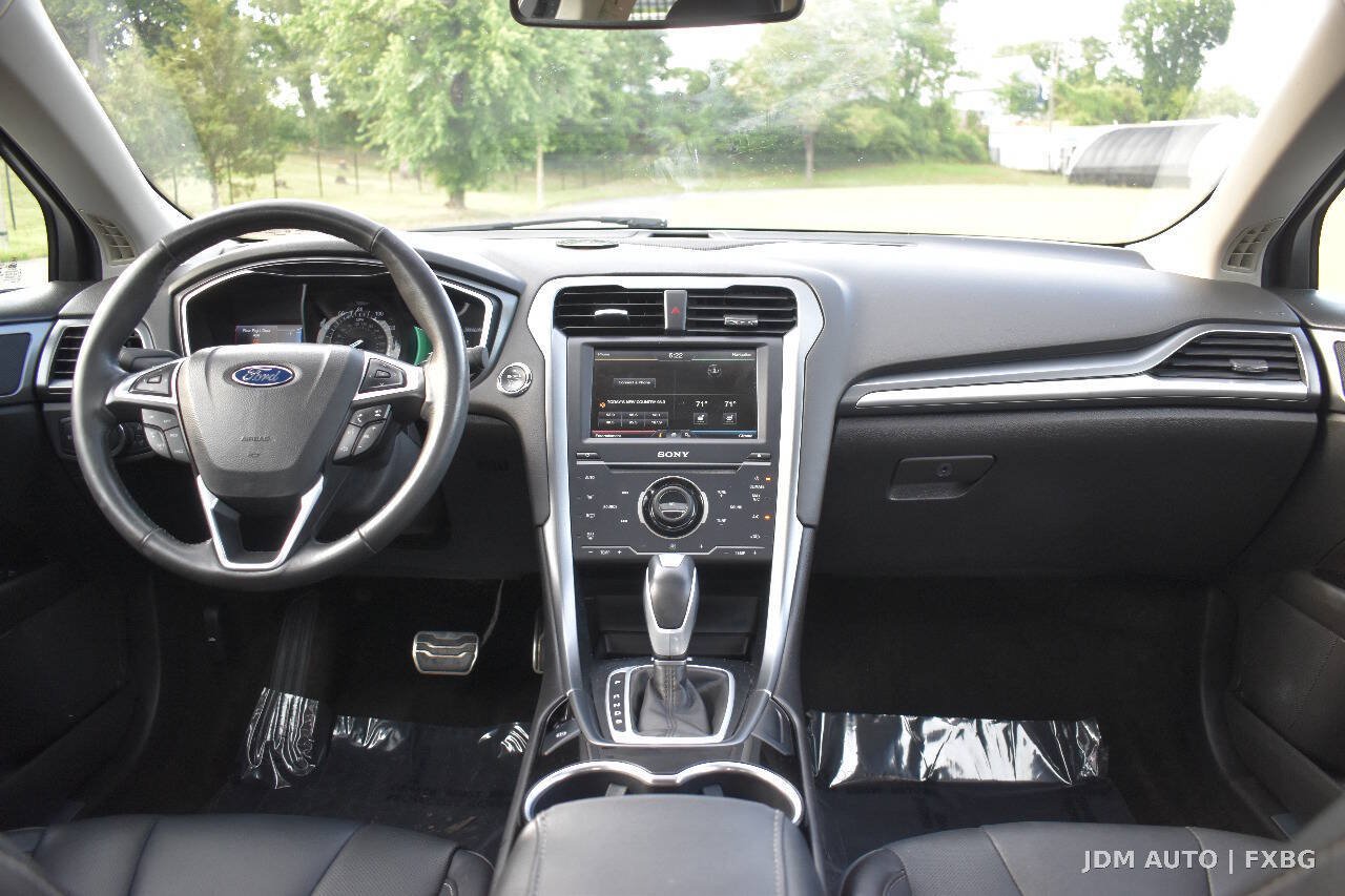Used 2014 Ford Fusion Titanium FWD image 17